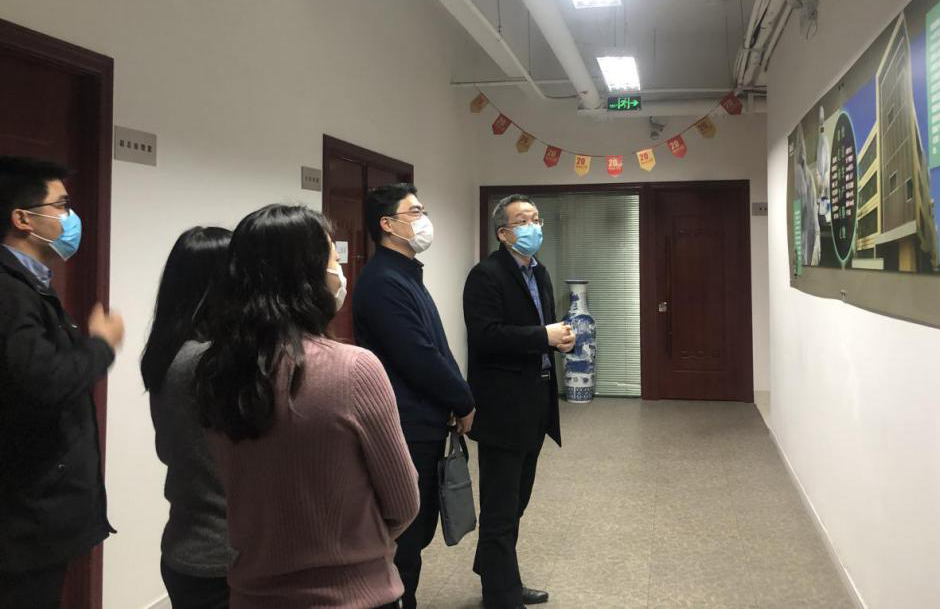 上海市市委組織部到百傲調研黨(dang)建咊(he)抗(kang)疫工作